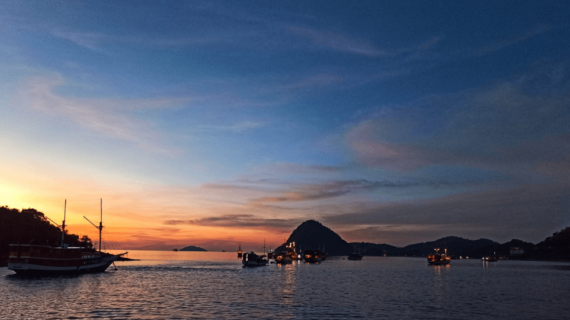 Jadwal & Harga Paket Wisata Open Trip Pulau Komodo Labuan Bajo 2 Hari 1 Malam Mei 2021