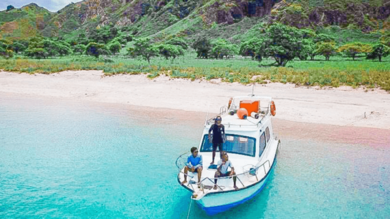 Paket Liburan Pulau Komodo 1 Hari Dengan Fastboat