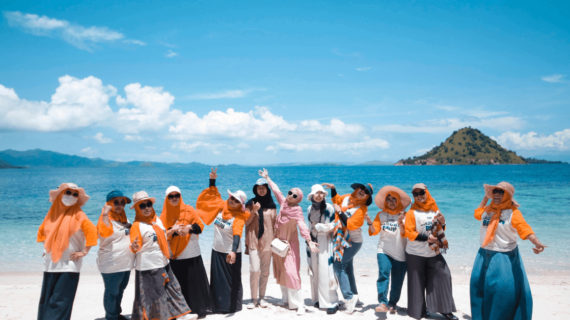 Paket Rekreasi Taka Makassar 1 Hari Menggunakan Speedboat Dengan Harga Hemat Di Komodo Labuan Bajo Manggarai Barat.