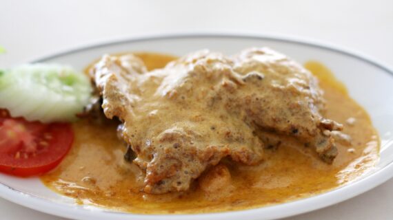 Exploring the Culinary Treasures of Nusa Tenggara Barat: A Guide to 13 Must-Try Local Dishes